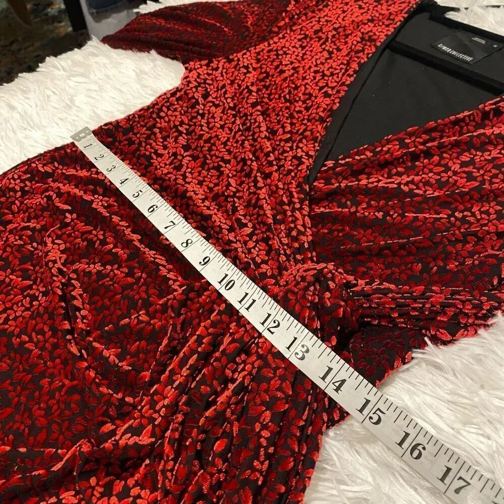 C/MEO Breakthrough Velvet Long Sleeve Tie Front Dress in Black and Red Medium